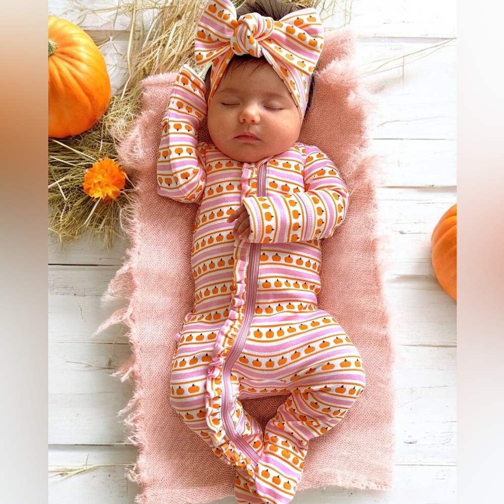 🎃 Siix Organic Cotton Pink Ruffle Pumpkin Stripe Footie 0-3 months